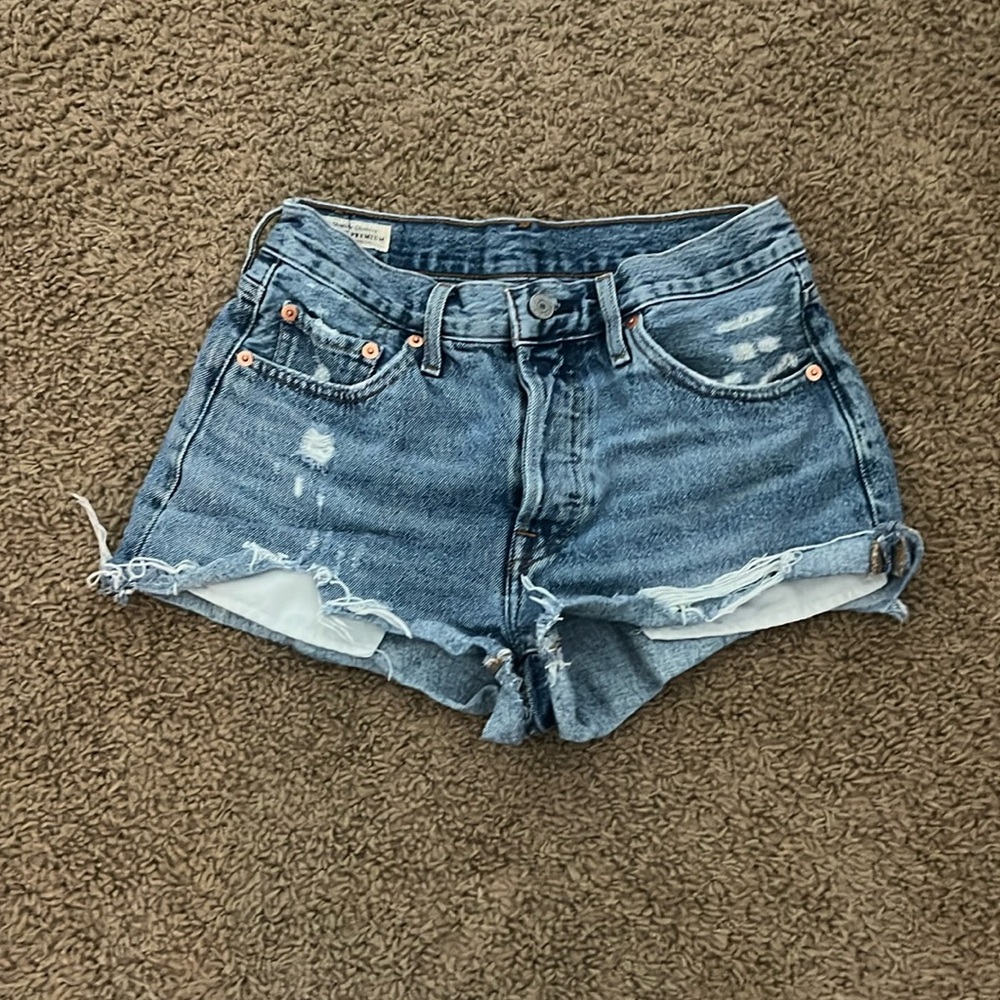 Levi’s Jean shorts in great condition! Worn only a few times! Size 25 women’s